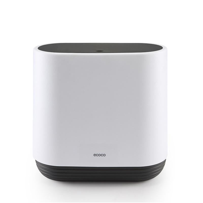 Pressing type trash can